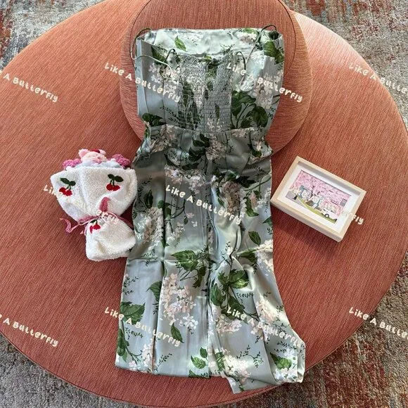 Reformation Frankie Silk Dress - Tea Garden - Picture 10 of 16